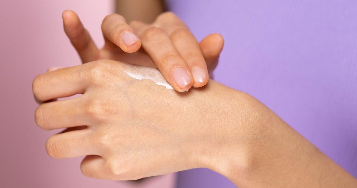 How-to-remove-tan-from-hands