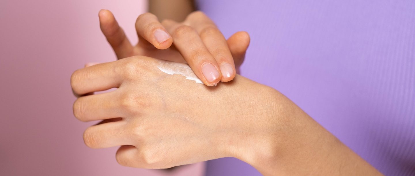 How-to-remove-tan-from-hands