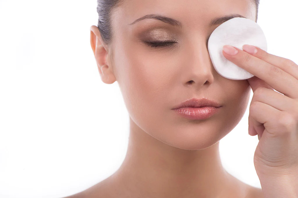 procedures To eliminate Eyelash Glue