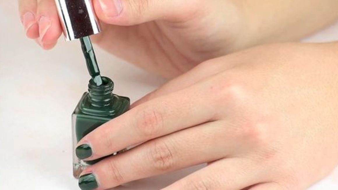 Avoid Bubbles In Nail Polish